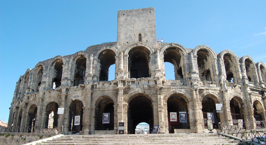 Arles' Haven - Le Loft Du Centre Apartment Стая снимка